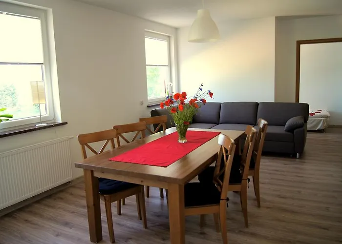 Omelia Hétvégi ház Człuchów